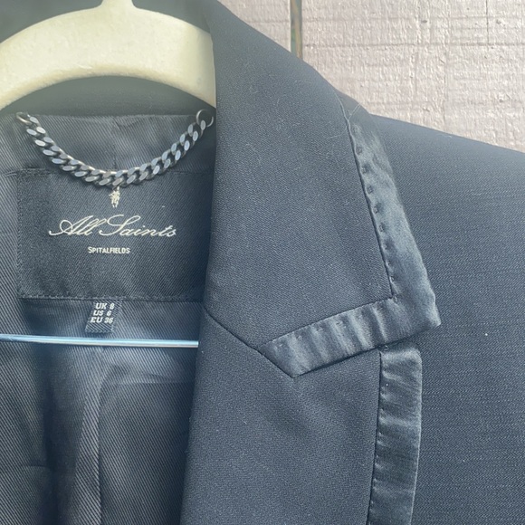 All saints hand finished. Elegant and classy - Picture 6 of 6